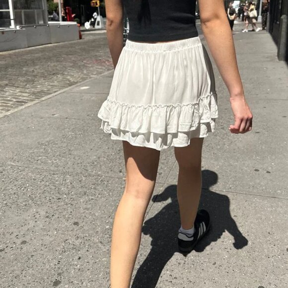 Brandy Melville Izzy Mini Skirt - Picture 2 of 8